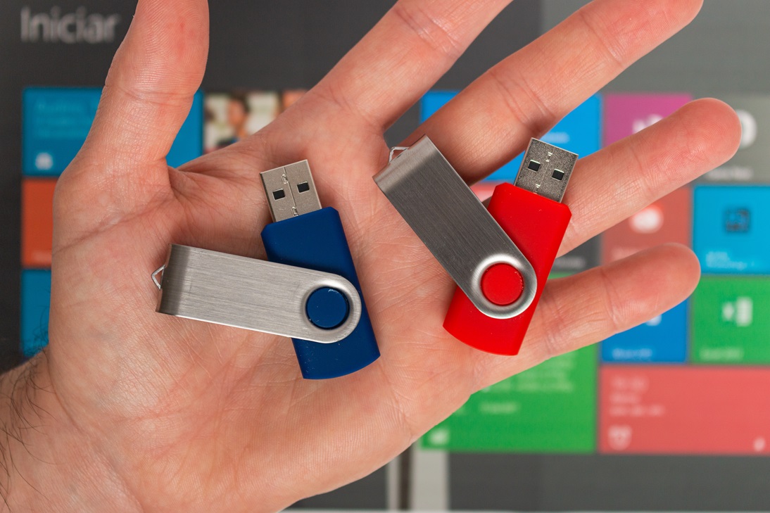 Essential Security Precautions for USB Flash Drives in the Office