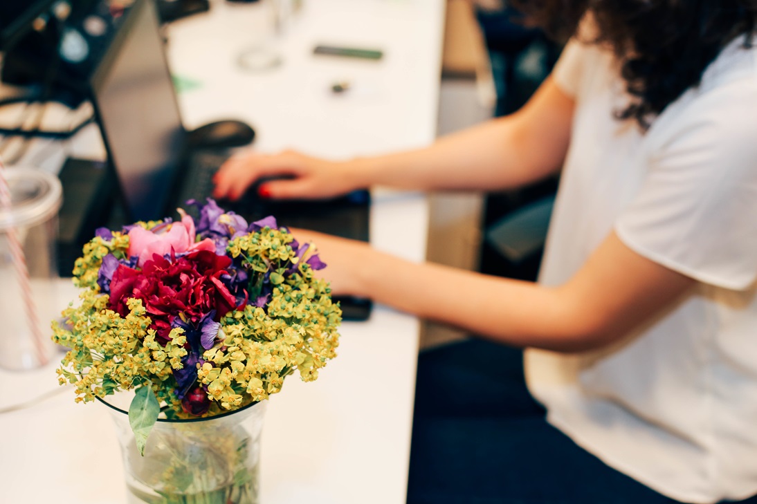 Best Flowers to Brighten Up Your Office Desk