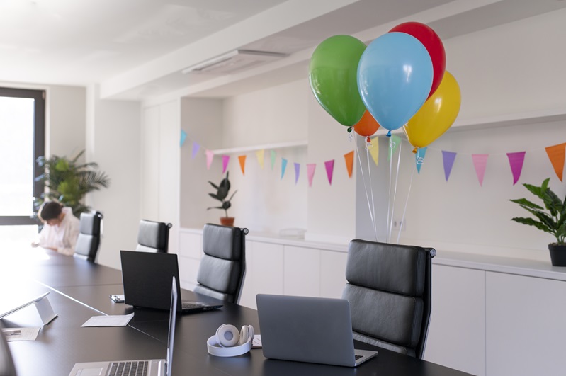 How to Celebrate Birthdays in the Office: Ideas for a Fun and Inclusive Celebration